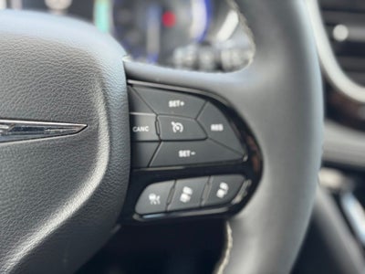 2025 Chrysler Pacifica Limited * Certified Pre-owned *