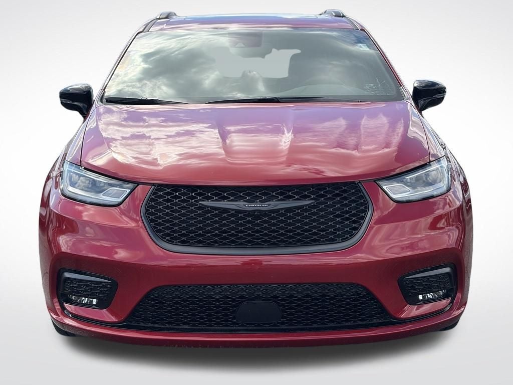 2025 Chrysler Pacifica Limited * Certified Pre-owned *