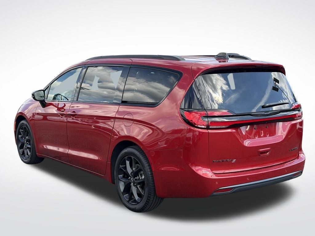 2025 Chrysler Pacifica Limited * Certified Pre-owned *