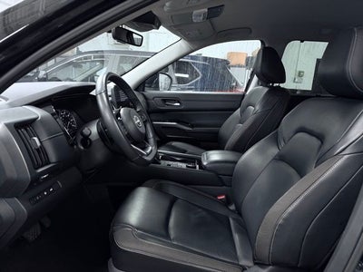 2024 Nissan Pathfinder SL 4WD