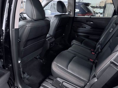 2024 Nissan Pathfinder SL 4WD