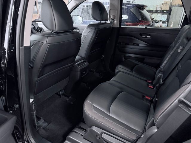 2024 Nissan Pathfinder SL 4WD