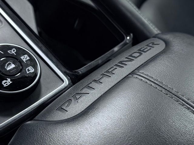 2024 Nissan Pathfinder SL 4WD