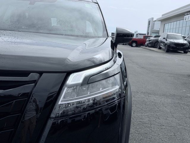 2024 Nissan Pathfinder SL 4WD