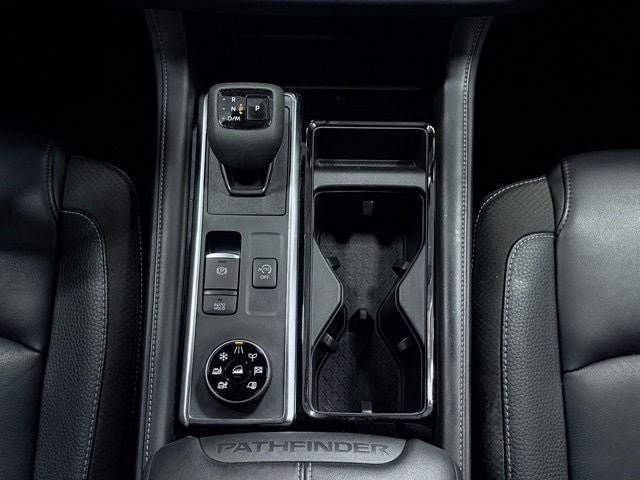 2024 Nissan Pathfinder SL 4WD