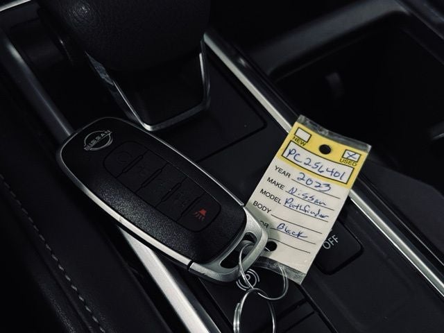 2023 Nissan Pathfinder SL 4WD