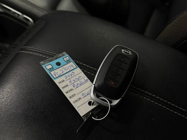 2023 Nissan Pathfinder SL 4WD