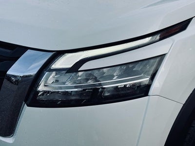 2023 Nissan Pathfinder SL 4WD