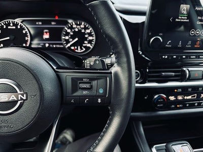 2023 Nissan Pathfinder SL 4WD