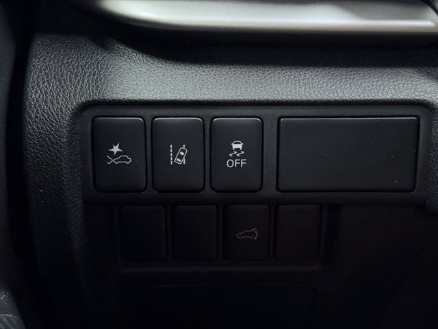 2024 Mitsubishi Eclipse Cross Base