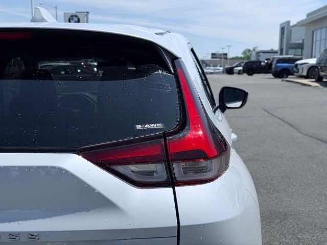 2024 Mitsubishi Eclipse Cross Base