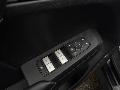 2025 Mitsubishi Outlander Base