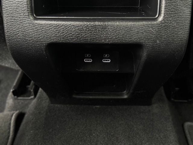 2025 Mitsubishi Outlander Base