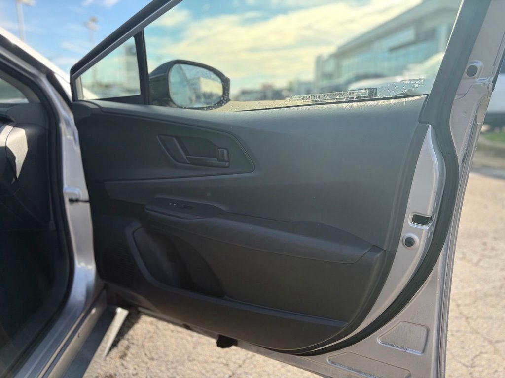 2025 Toyota Prius LE