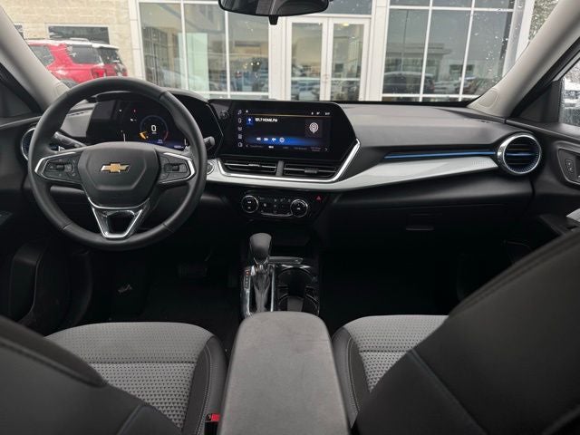 2025 Chevrolet Trax FWD LT