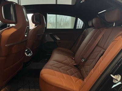 2025 BMW 7 Series xDrive