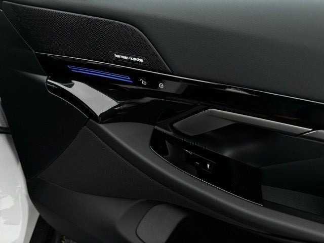 2026 BMW 5 Series xDrive