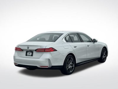 2026 BMW 5 Series xDrive